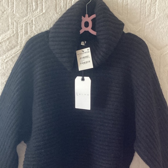NWT Nordstrom Cropped Turtleneck Sweater - Picture 3 of 10
